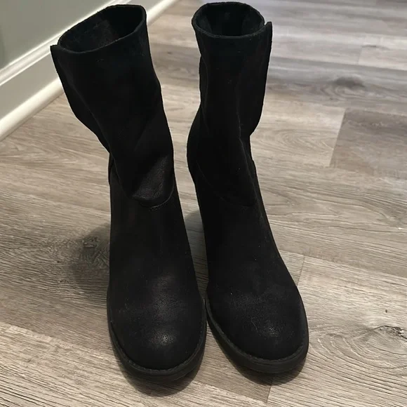 Sbicca black boots, like new, can wear up or down - Picture 9 of 9